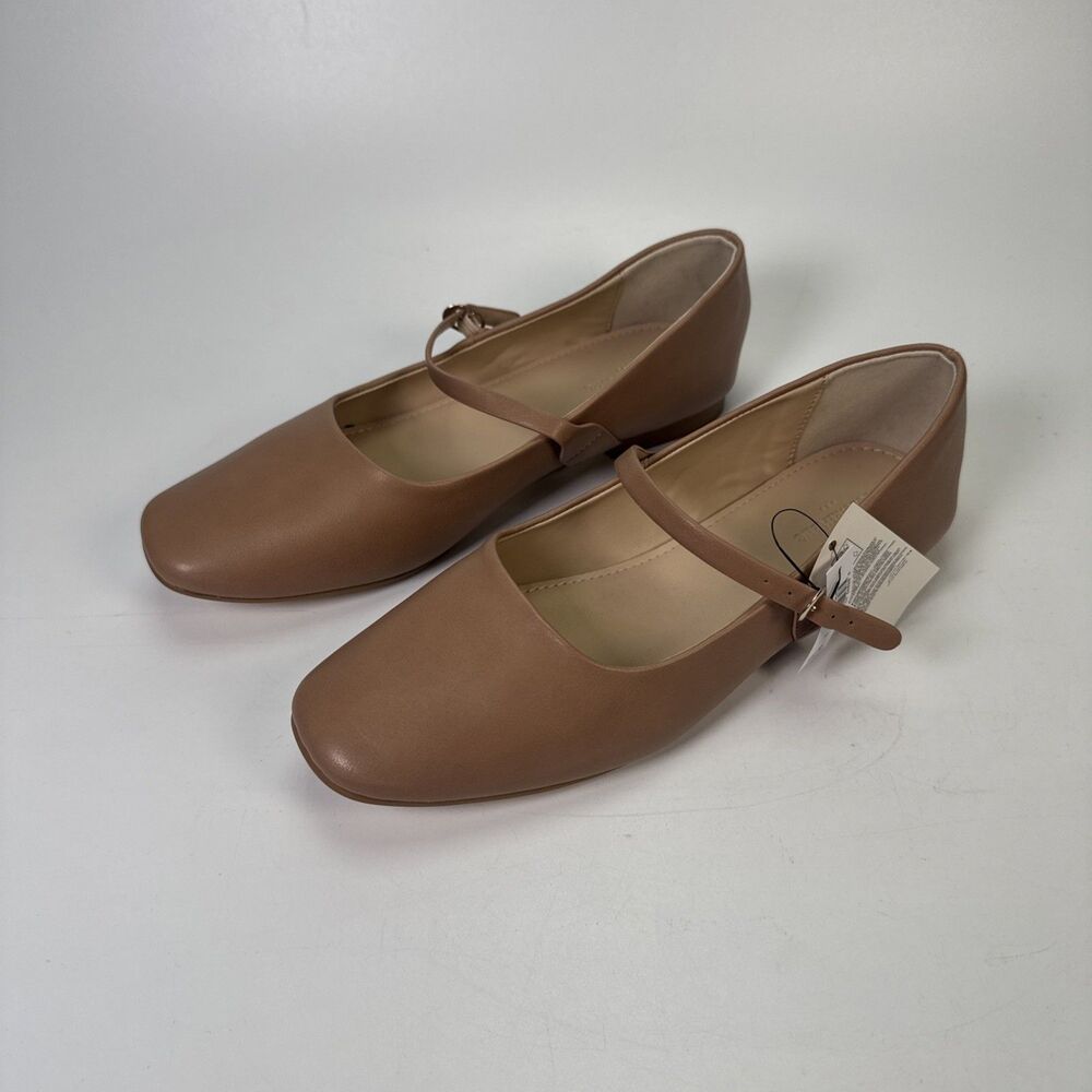 Banana Republic Nude Leather Mary Jane Flats Women’s 8.5 Round Toe New $90 MSRP